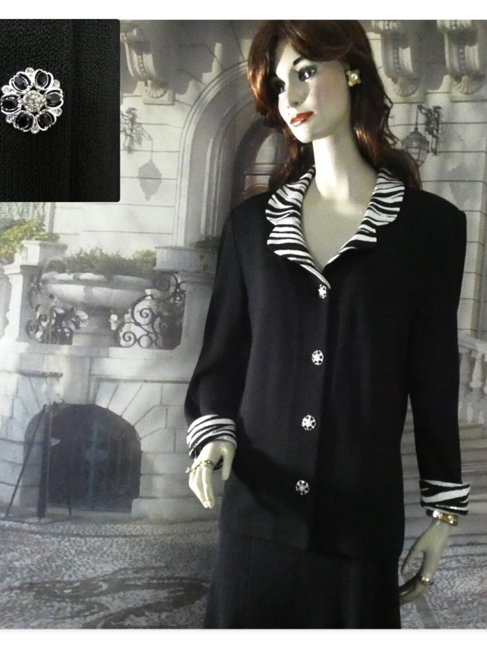 St. John Evening Suit Sz 14 Black Santana Knit Black White Collar Cuffs Rhin Btn